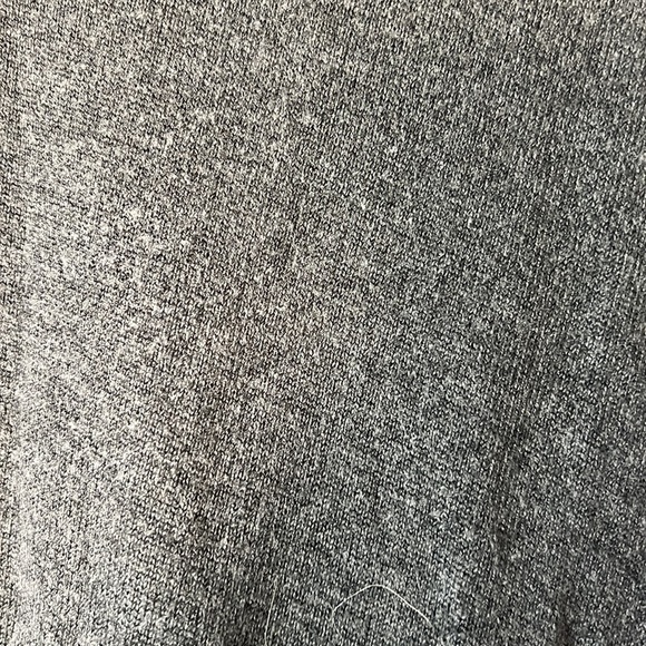 Asymmetrical gray sweater, size medium - Picture 3 of 3